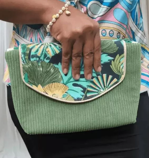 Où acheter une pochette en tissu fait main couleur verte pour adolescente ?, Saint-Denis, ReuniVente.re