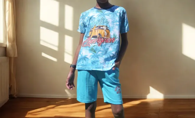 Ensemble enfants shorts plus t-shirt chevignons à Saint-Denis 974, Saint-Denis, ReuniVente.re